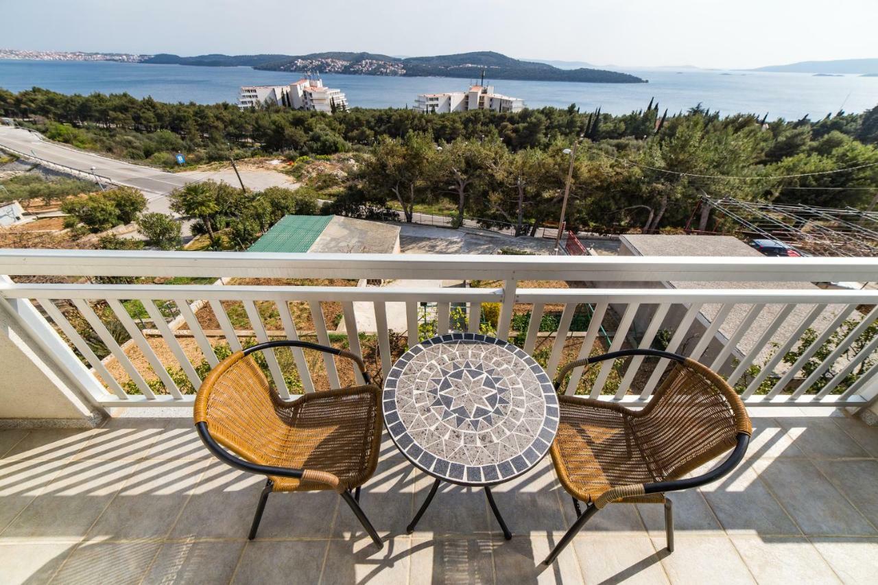 Apartments Rose Trogir Exterior photo