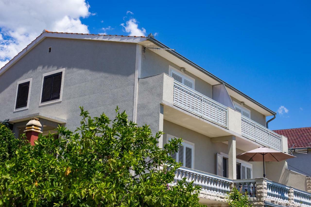 Apartments Rose Trogir Exterior photo