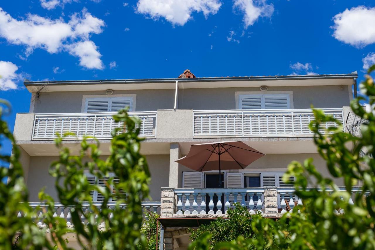 Apartments Rose Trogir Exterior photo