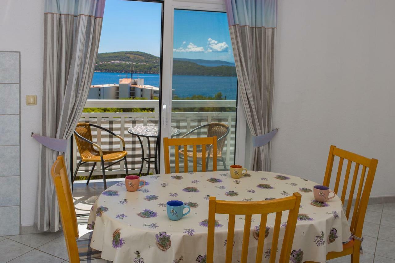 Apartments Rose Trogir Exterior photo